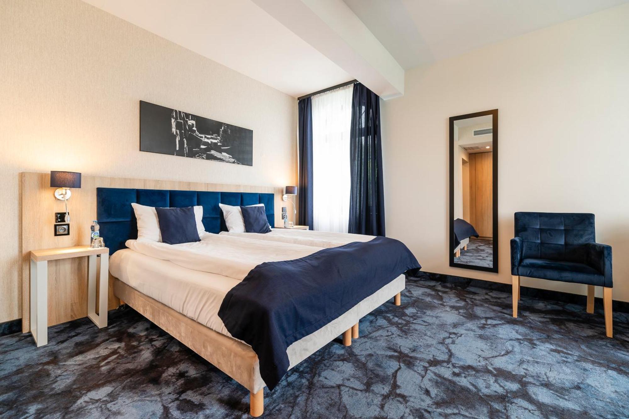 Ignasiak Hotel Września Esterno foto