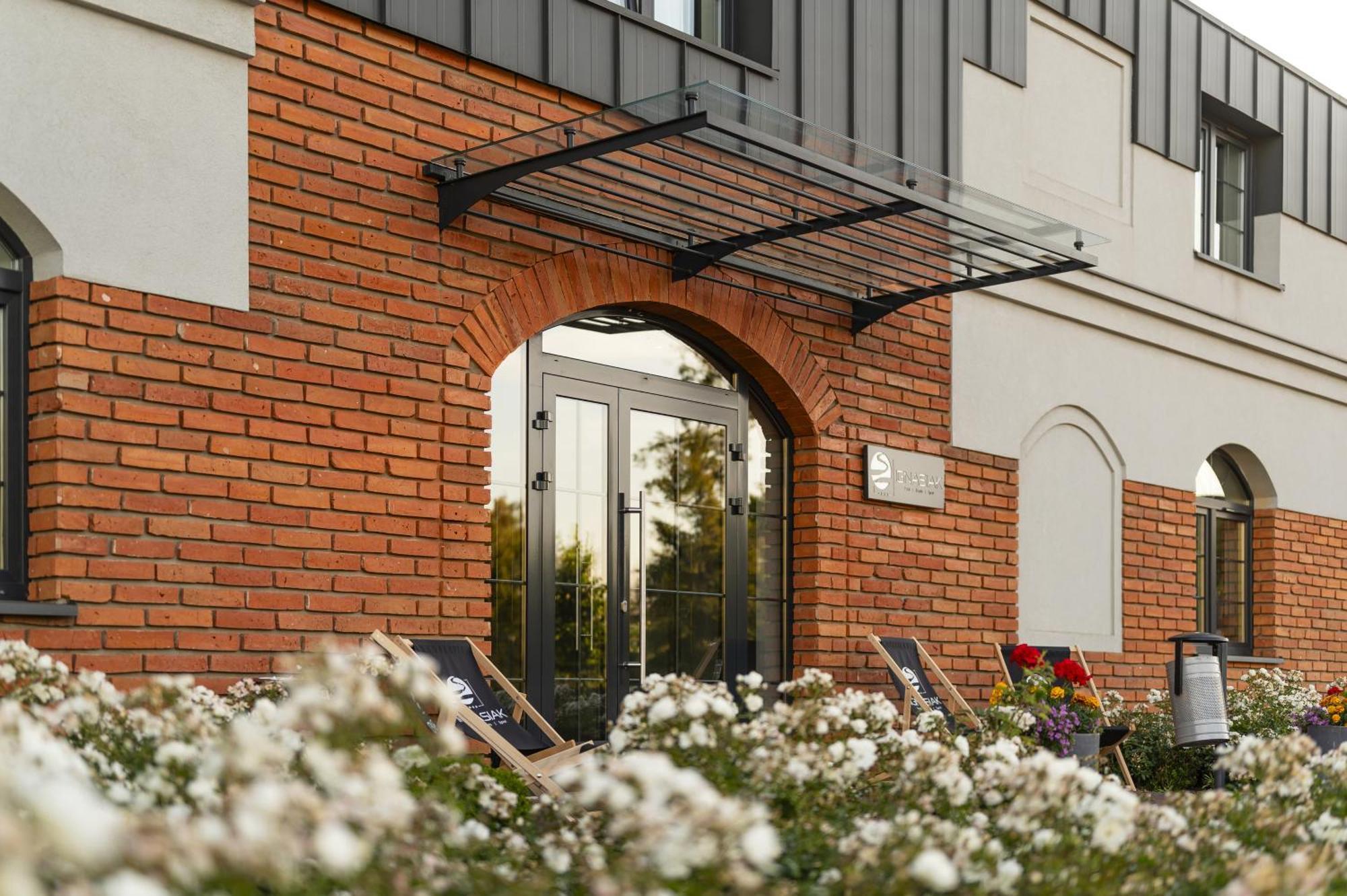 Ignasiak Hotel Września Esterno foto