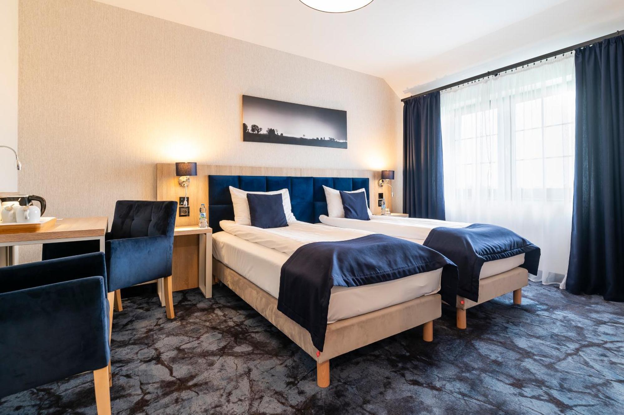 Ignasiak Hotel Września Esterno foto